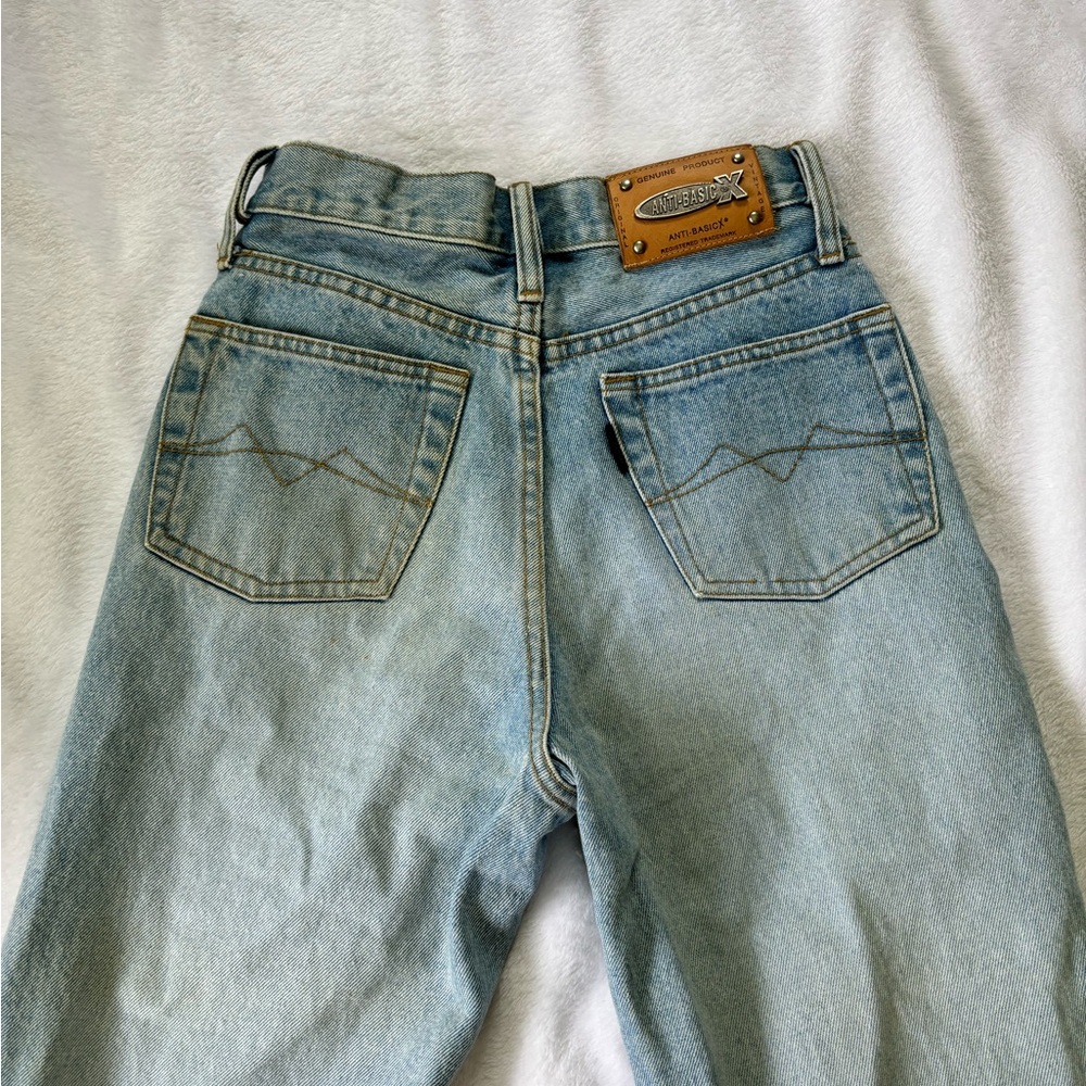 AntiBasic Jeans